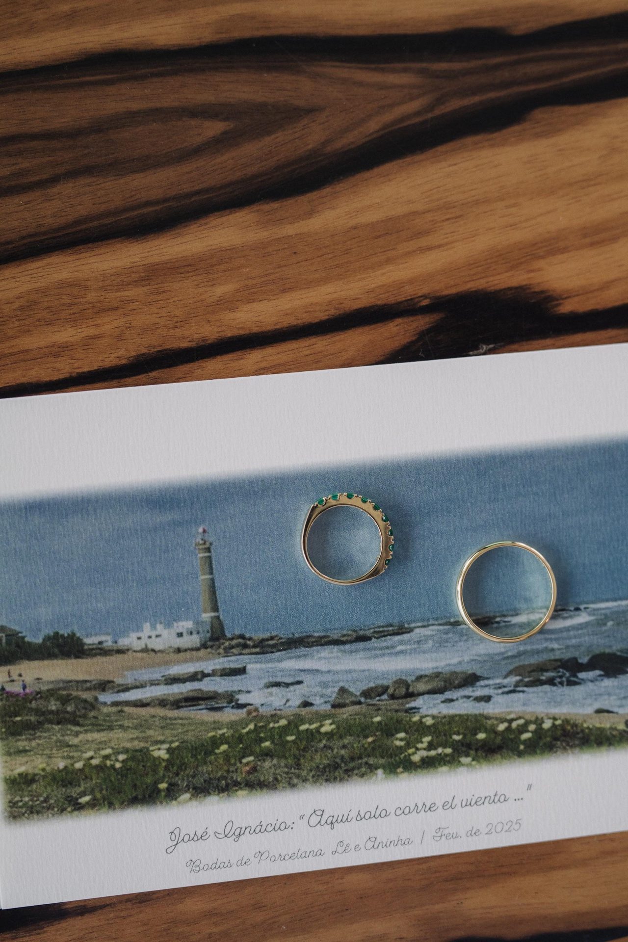 Convite de casamento em José Ignacio com alianças